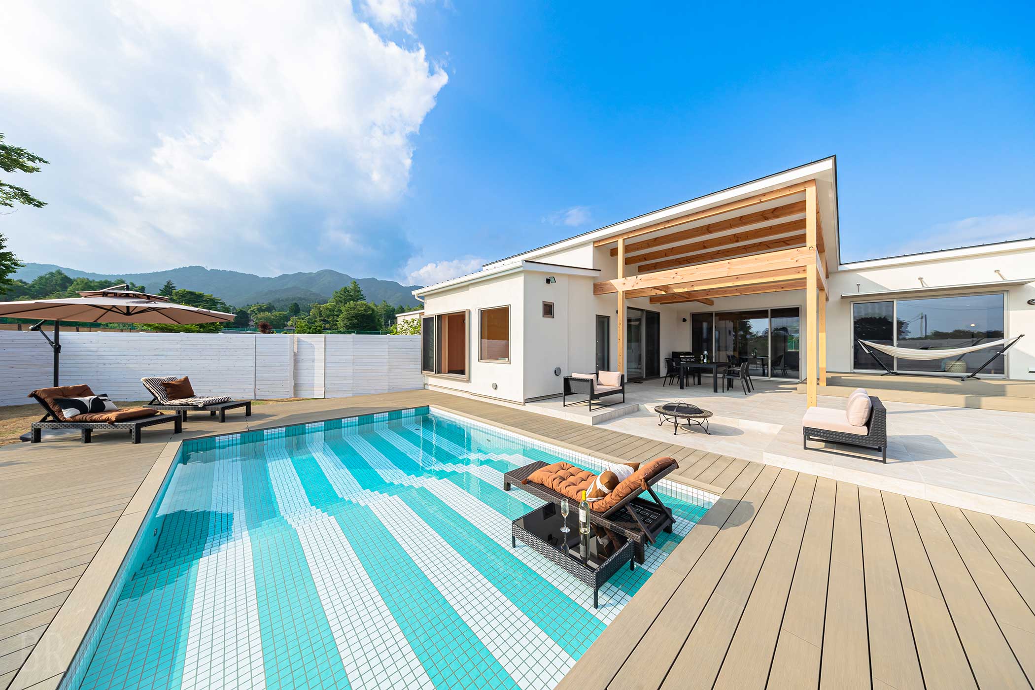 A Relaxing Getaway at a Villa in Lake Yamanaka | The Appeal of Staying in a Private Villa